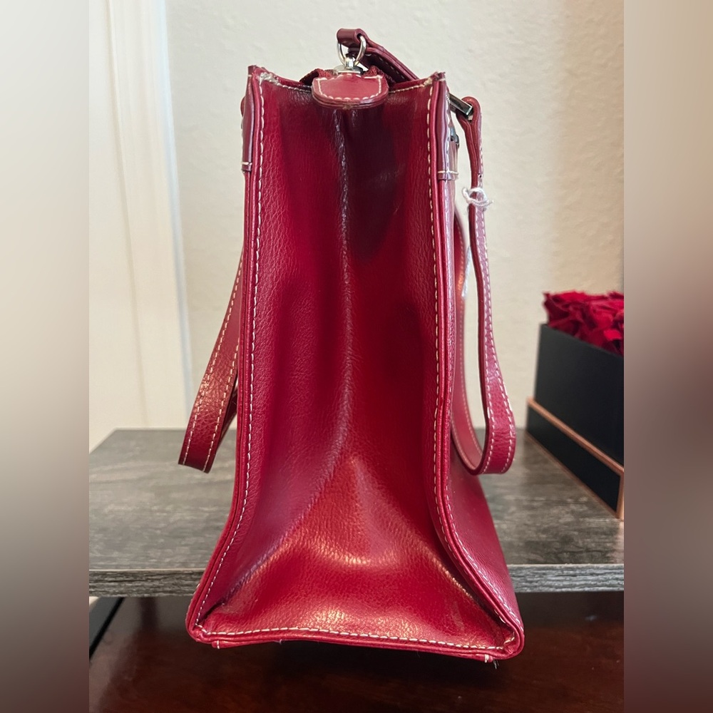 Kate Spade Red Shoulder Bag with Textured Finish - Picture 4 of 11